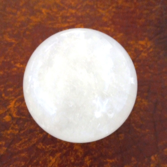 Beautiful clear crystal sphere. - Picture 6 of 11